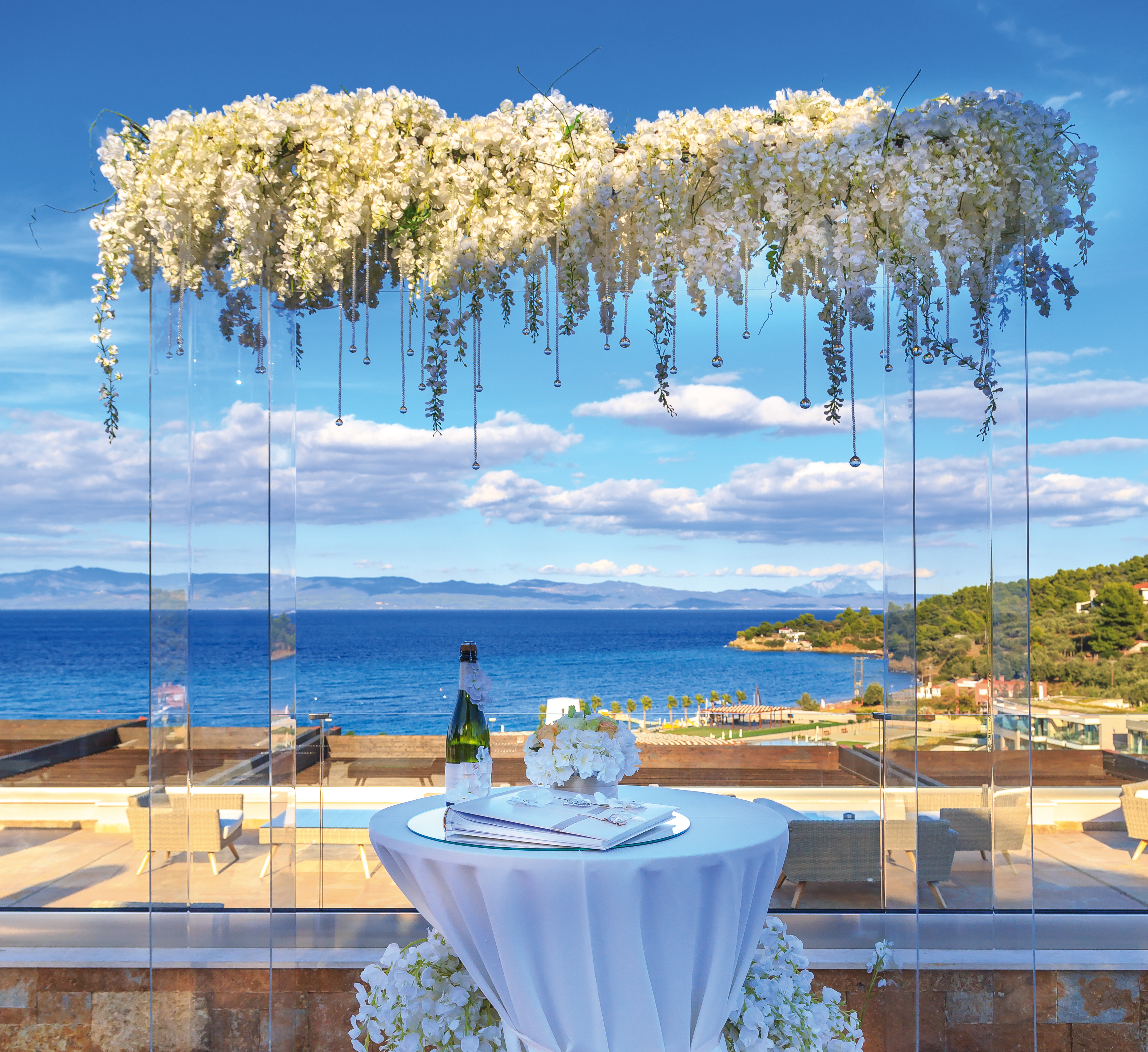 Book your wedding day in Miraggio Thermal Spa Resort Halkidiki